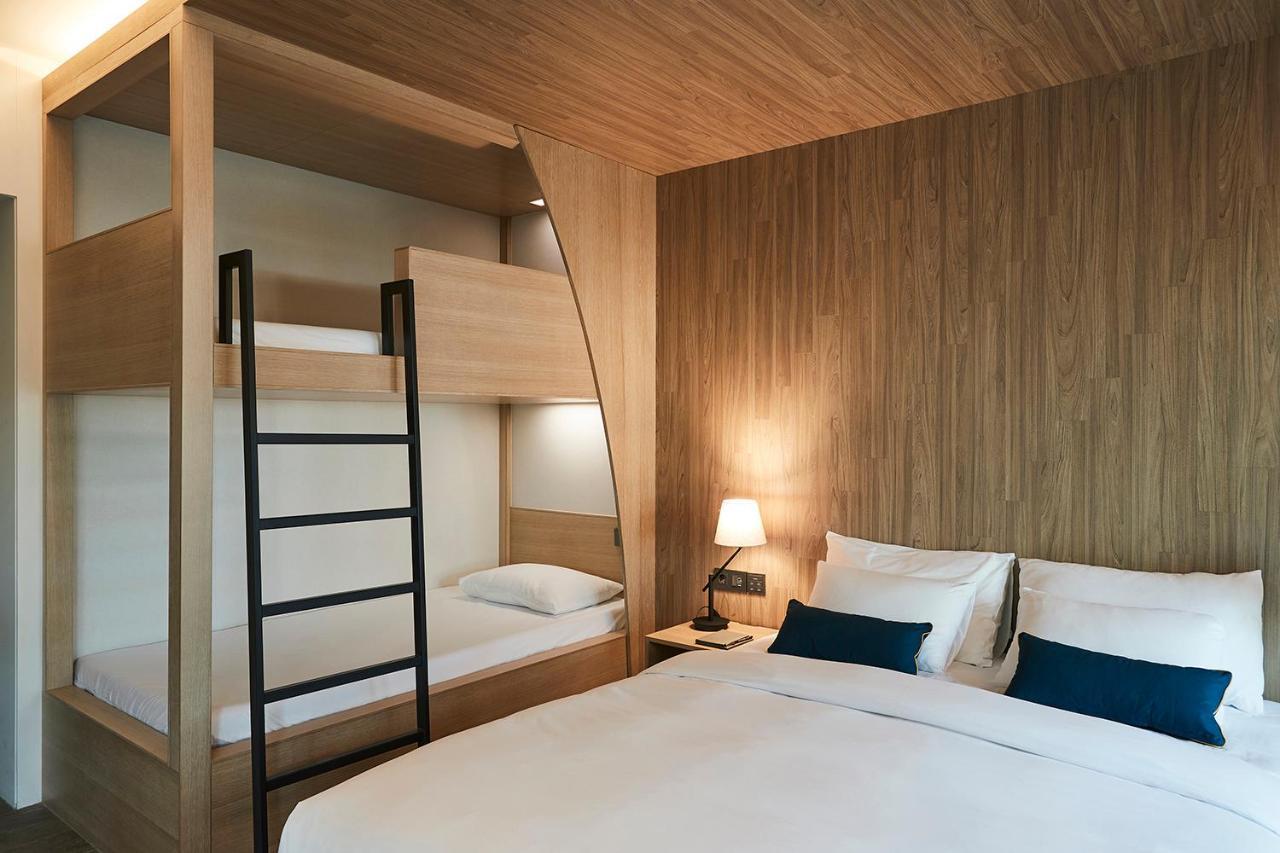 The Suites Hotel Jeju Seogwipo Exterior foto