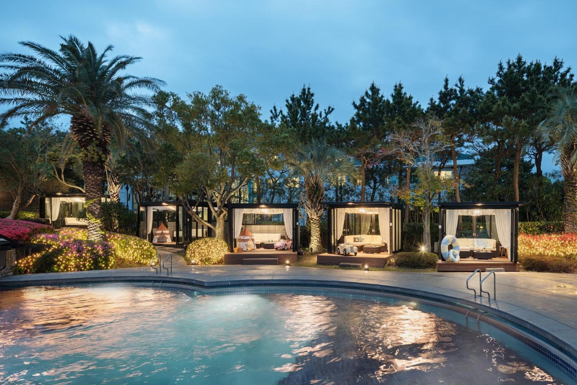 The Suites Hotel Jeju Seogwipo Exterior foto