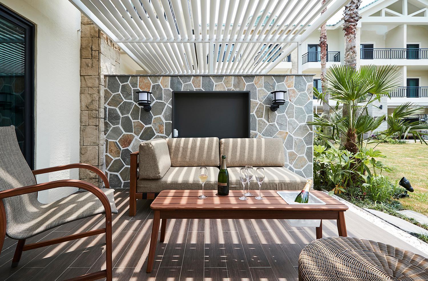 The Suites Hotel Jeju Seogwipo Exterior foto