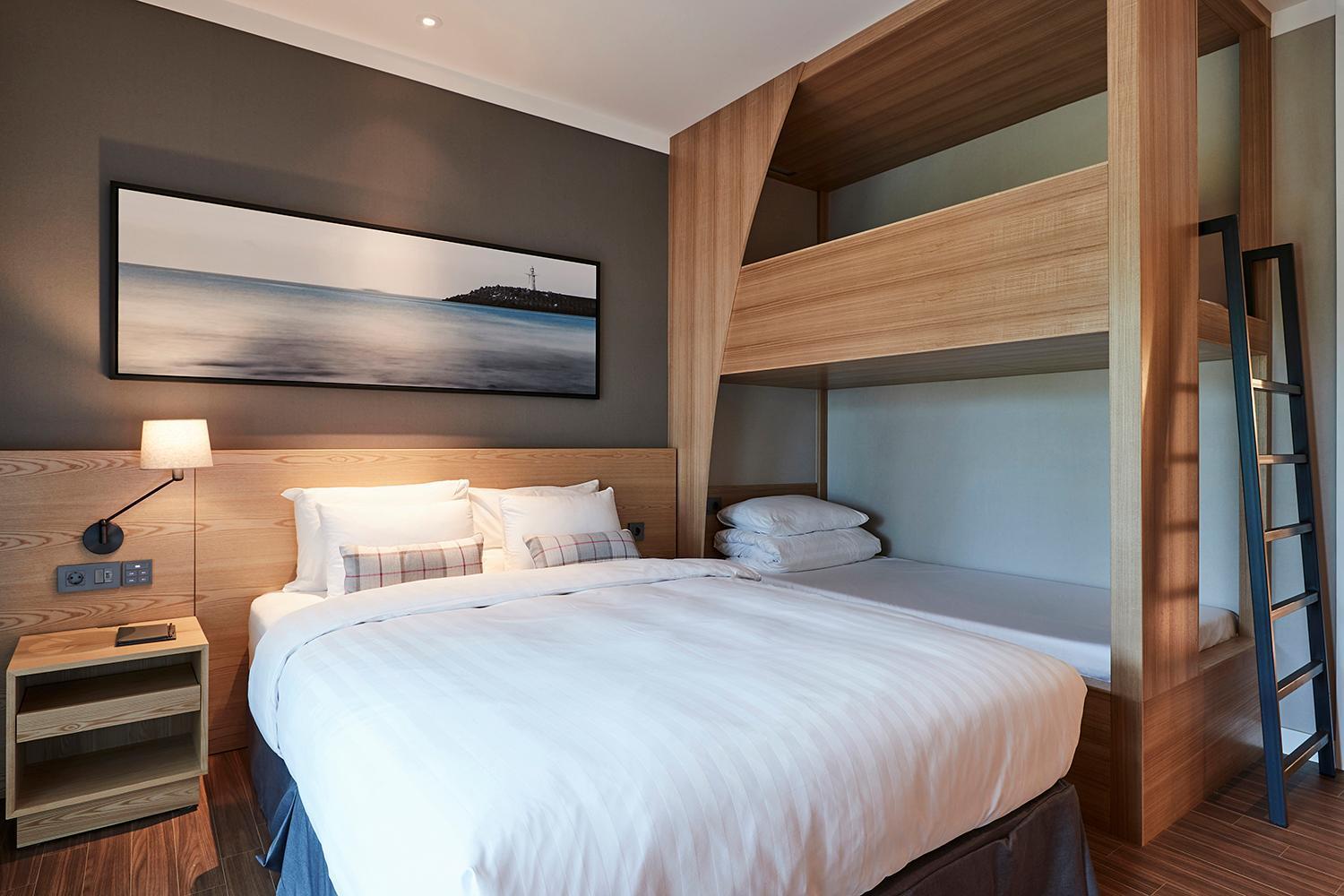 The Suites Hotel Jeju Seogwipo Exterior foto