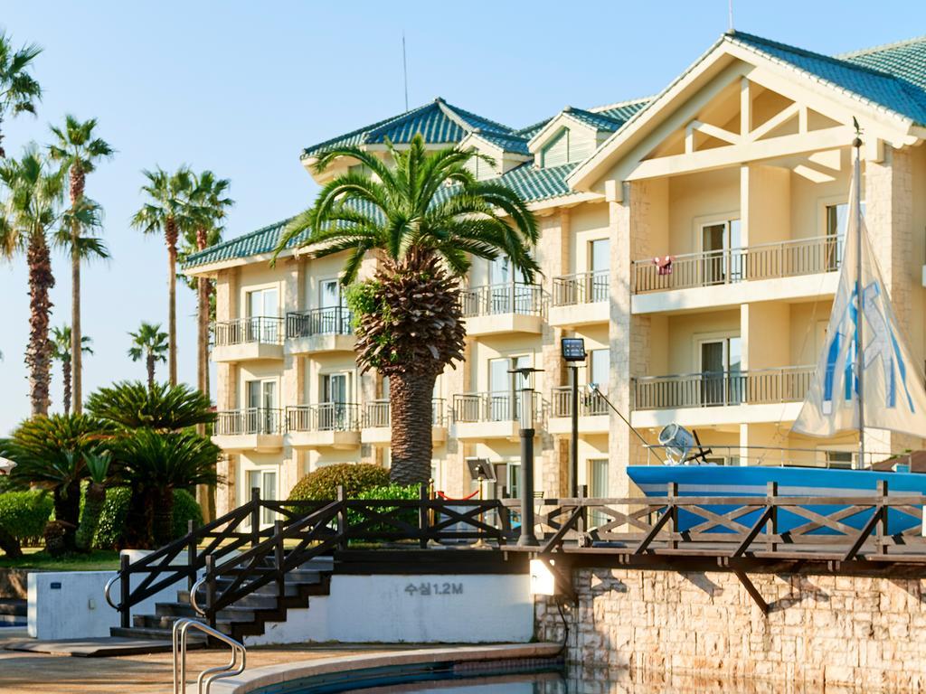 The Suites Hotel Jeju Seogwipo Exterior foto